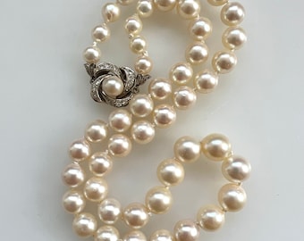 Vintage 585 14 Ct Kt White Gold & Diamond Flower Clasp Saltwater Sea Water Akoya Classic Perfect Pearl Necklace 42 cm, 16.5"