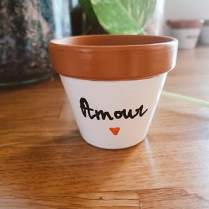 Pot en terre cuite peint à la main "Amour"  | Cache-pot personnalisé avec message