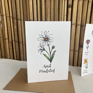 April Madelief, Geboorte bloemen gevouwen ansichtkaart of print, in kleur of mooi minimalistisch zwart wit, inclusief enveloppe