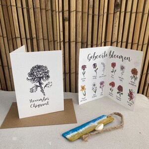Chrysant November , Geboorte bloemen gevouwen ansichtkaart of print, in kleur of mooi minimalistisch zwart wit, inclusief enveloppe