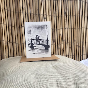 Liefde op de brug, dubbele valentijnskaart zonder of met tekst, envelop, print van inkt schildering door Krista Kitsz Art, liefde, aquarelle