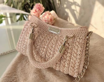 Elegante Borsa all’Uncinetto Bianco Sporco – Borsa Tote Lavorata a Mano con Dettagli Dorati | Borsa Minimalista a Spalla per Donne ed Eventi