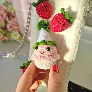 Gewebte Erdbeer-Cupcake-Handytasche für Frauen, gehäkelte weiche Handytasche, Schulter-Handytasche, Kawaii-Crossbody-Handy, süße Handytasche
