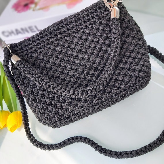 Mango crochet purse bag black | Crochet bags purses, Floral shoulder bags,  Beaded crossbody bag