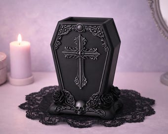 Gothic Coffin Makeup Pinselhalter - Stützfreier 3D druckbarer Vanity Organizer | Elegantes Halloween Dekor