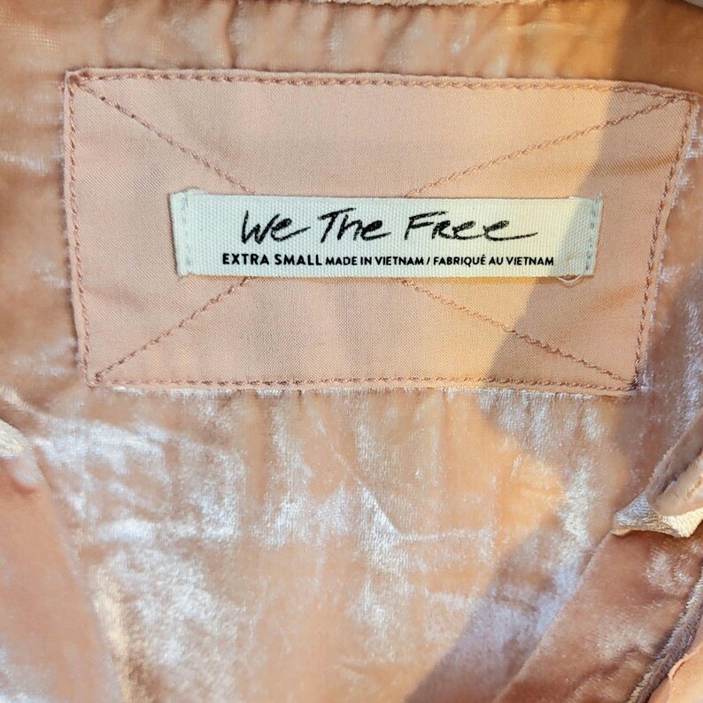 Top de manga larga estilo western relajado color melocotón de terciopelo aplastado de Free People imagen 6