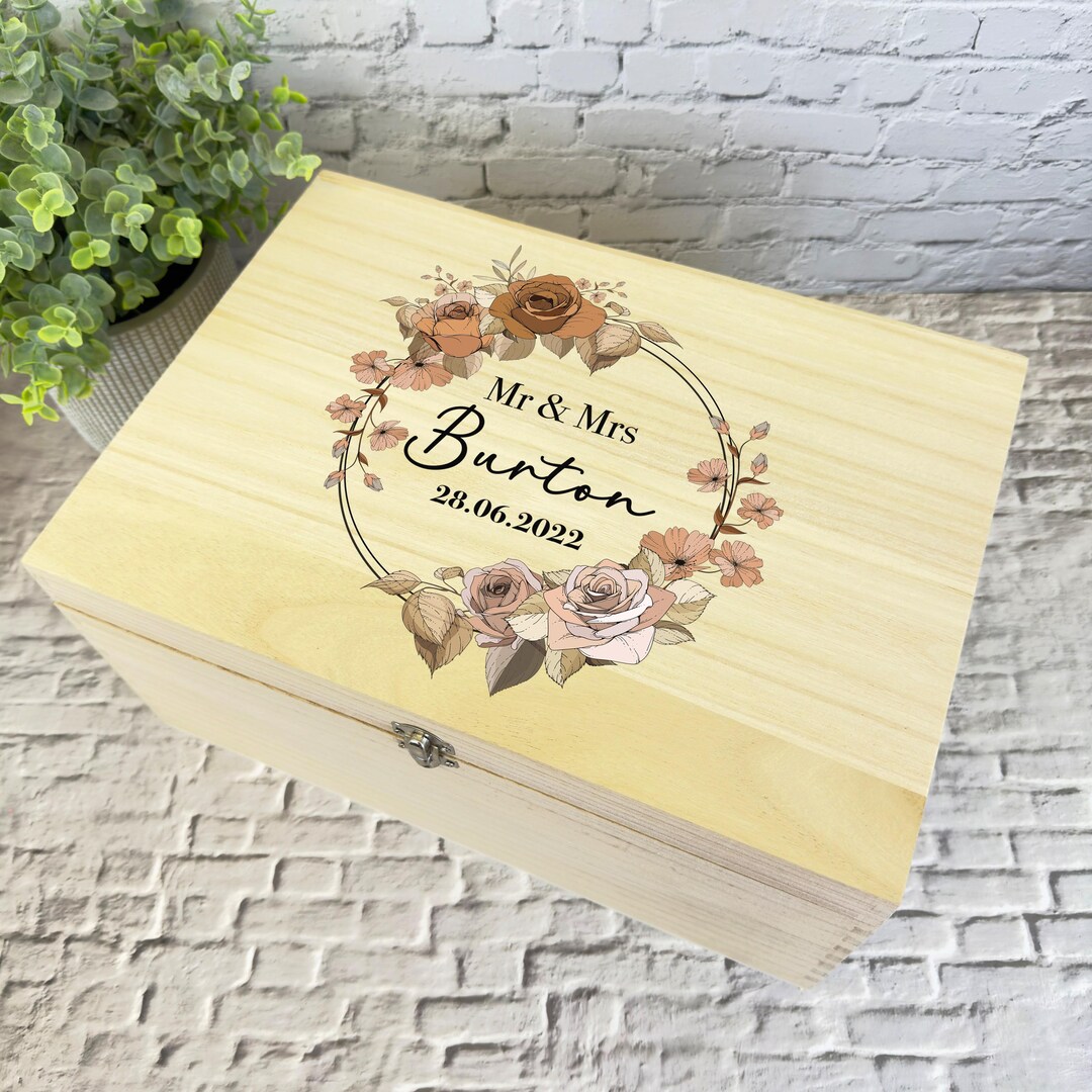 Vintage Roses Mr & Mrs Wedding Day Personalised Wooden Memory Keepsake ...