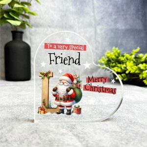 Regalo para un amigo especial, placa de recuerdo con forma de corazón y letra del alfabeto de Navidad, regalo de recuerdo de Navidad, baratija acrílica