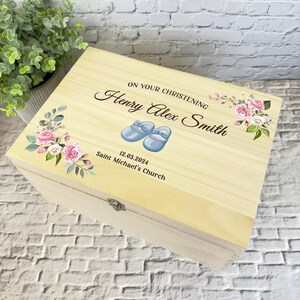 Floral rosa azul zapatos de bebé bautizo caja de recuerdos de memoria de madera personalizada - caja de almacenamiento de memoria - cajas de recuerdos de madera de bautizo