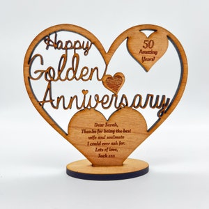 Feliz aniversario de oro, 50 años, recuerdo grabado en corazón, regalo personalizado