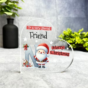 Regalo para un amigo especial, placa de recuerdo con forma de corazón con la letra N del alfabeto de Navidad, regalo de recuerdo navideño, abalorio de acrílico