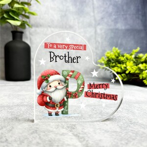 Regalo para hermano especial, placa de recuerdo con forma de corazón con la letra P del alfabeto de Navidad, regalo de recuerdo de Navidad, abalorio de acrílico