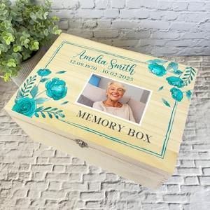 Caja de memoria Memorial flores azules foto almacenamiento personalizado caja de recuerdos de madera - caja de almacenamiento de memoria - cajas de memoria de madera conmemorativas