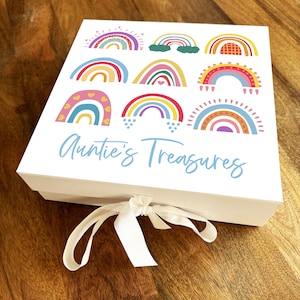 Regenbogen-Tante&#39;s Treasures Personalisierte Quadratische Andenken-Erinnerungskorb-Geschenkbox
