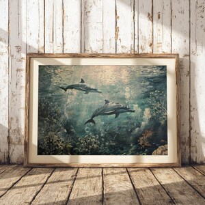 Arte mural costero con delfines, decoración náutica melancólica, impresión de vida marina, decoración de casa de playa, Dark Academia, estética de pintura al óleo, vida marina
