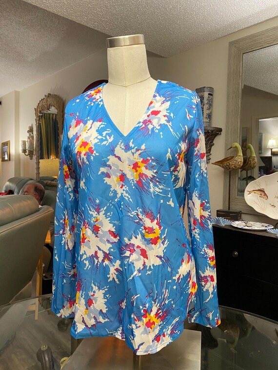 1970s Ladies Abstract Boho Pattern Blouse-V-Neck … - image 2