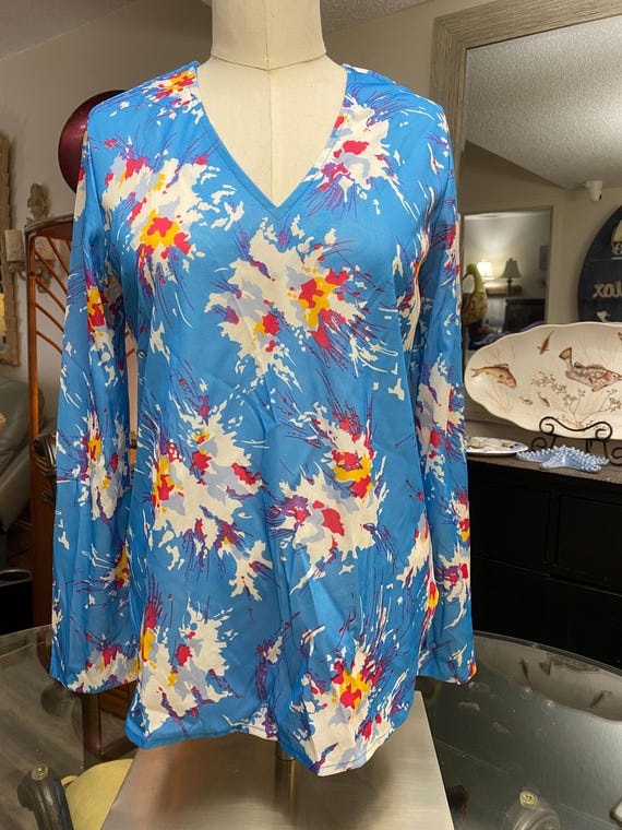 1970s Ladies Abstract Boho Pattern Blouse-V-Neck … - image 3