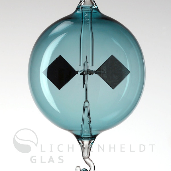 Lichtmühle Radiometer Solar Glaskugel Glasbläserkunst d 6 cm stahlblau zum Hängen mit Glastropfen, effektvoller ansprechender Fensterschmuck