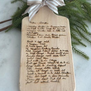 Handwritten Recipe Board Wedding Gift Idea Custom Engraved Wood Kitchen Display Personalized Family Recipe Keepsake Special Cooking Memory Preserved Wooden Cutting Board Decorative Kitchen Wall Hanging Unique Handcrafted Present Sentimental
