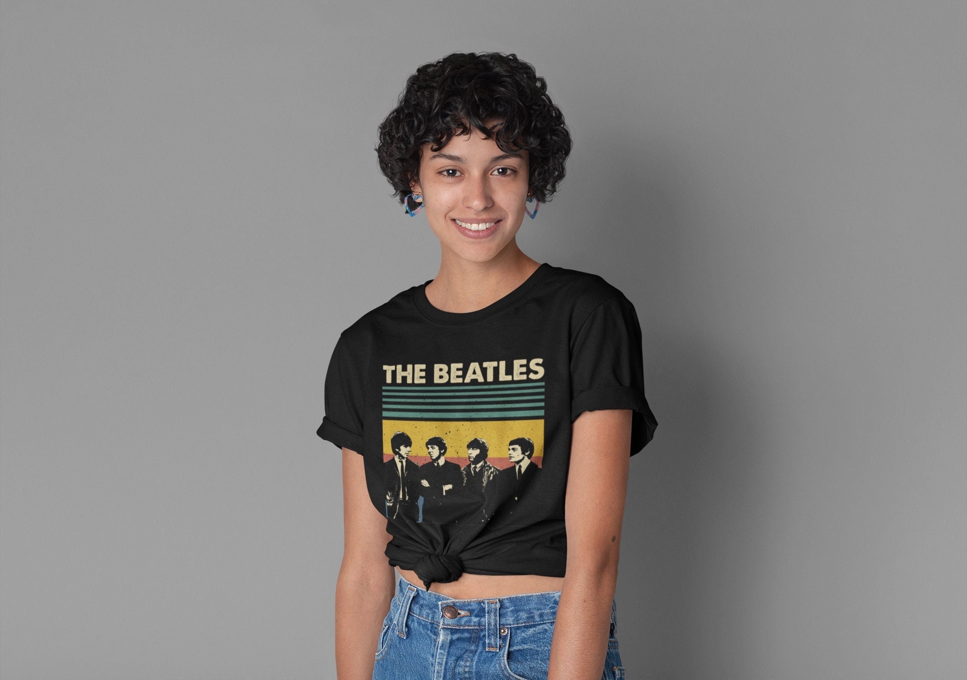 Discover Retro Vintage T-shirt