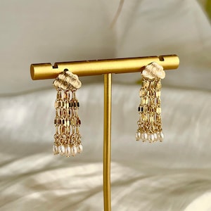 Gold tassel pearl earrings, Freshwater pearl earrings, 14k gold plated chain fringe earrings, Gold shiny drop earrings, Cute cloud earrings
