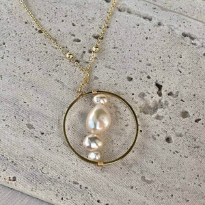 Long pendant necklace, Hand wired pearl pendant necklace, Ring drop pendant necklace, Long gold pearl necklace, Minimalist pearl necklace