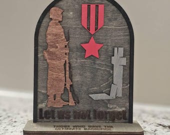 Military Tribute Tabletop Sign "Let Us Not Forget" – Honoring Service & Sacrifice