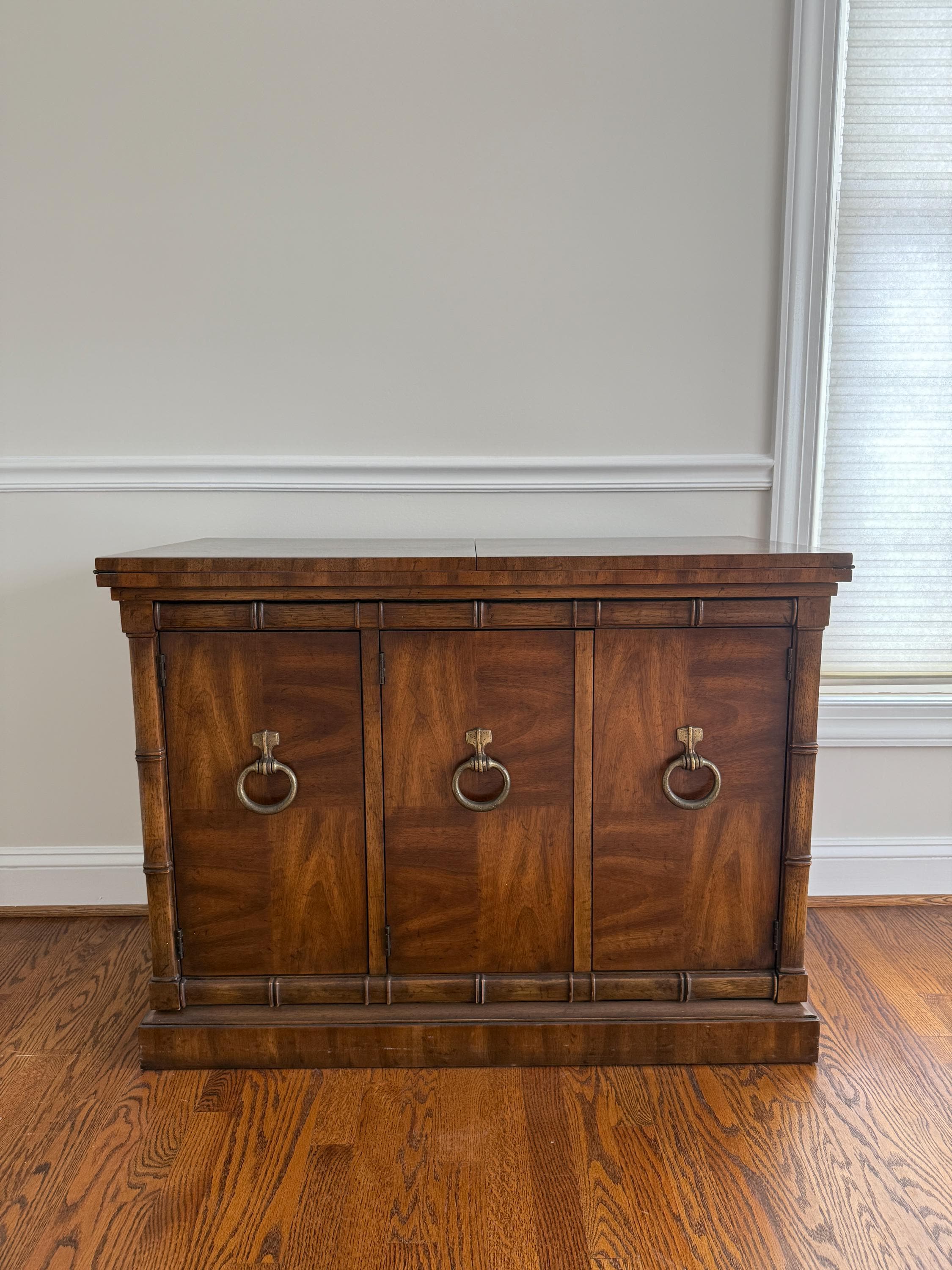 5個口のA♥DREXEL HERITAGE DREXEL HERITAGE Guildhall Collection Solid Walnut Colonial Early
