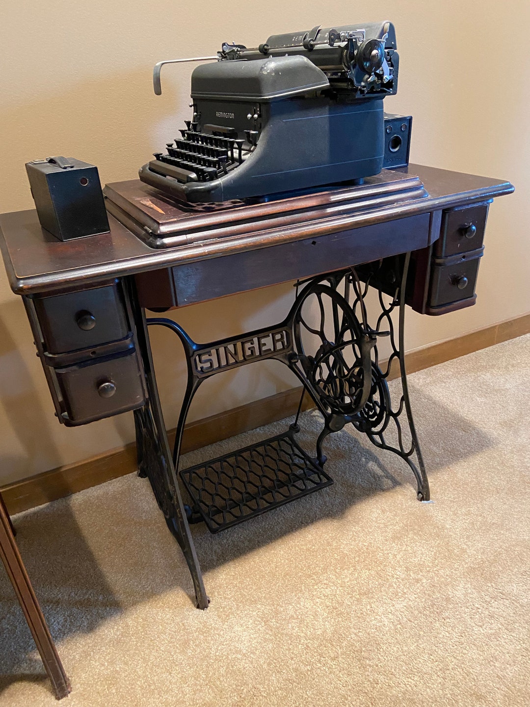 Antique Singer Sewing Machine Model 66 in Treadle Table Etsy