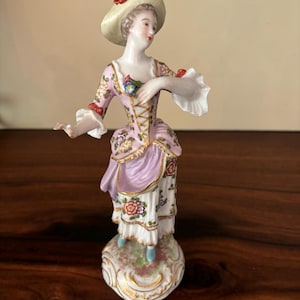 Antique Meissen Style Choisy-le-Roy Hand Painted Porcelain Women Figurine 8.5&quot;H