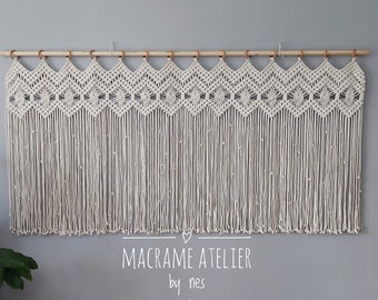 Handgefertigter Makramee-Vorhang: Boho-Hochzeitshintergrund, Größe anpassbar