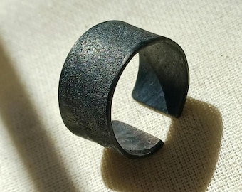 Black wide band rings, Modern ring band geometric, Wedding band ring, Black banded ring, Wide band ring adjustable, Contemporary silver ring