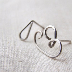 Clous d'oreilles, clous en argent, clous d'oreilles en argent faits main, clous d'oreilles en argent enveloppés de fil, simples ou paires, boucles d'oreilles, petites boucles d'oreilles en argent