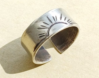 Sun ring silver, Sun ring adjustable, Nature inspired ring men, Sun wedding ring, sharing sunshine gifts, Birthday presents for her, Unisex