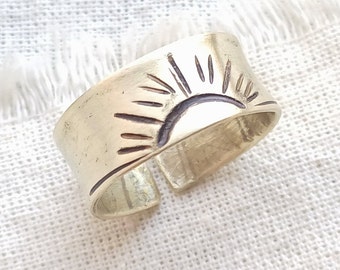 Brass ring band, Sun ring, Engraved rings adjustable, Sun rays ring, Nature inspired ring, Inspired engagement ring, Sunshine ring, Unisex