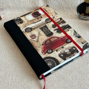 Carnet cartonné A5 dos rond - Journal fait main en coton/soie et voitures traditionnelles