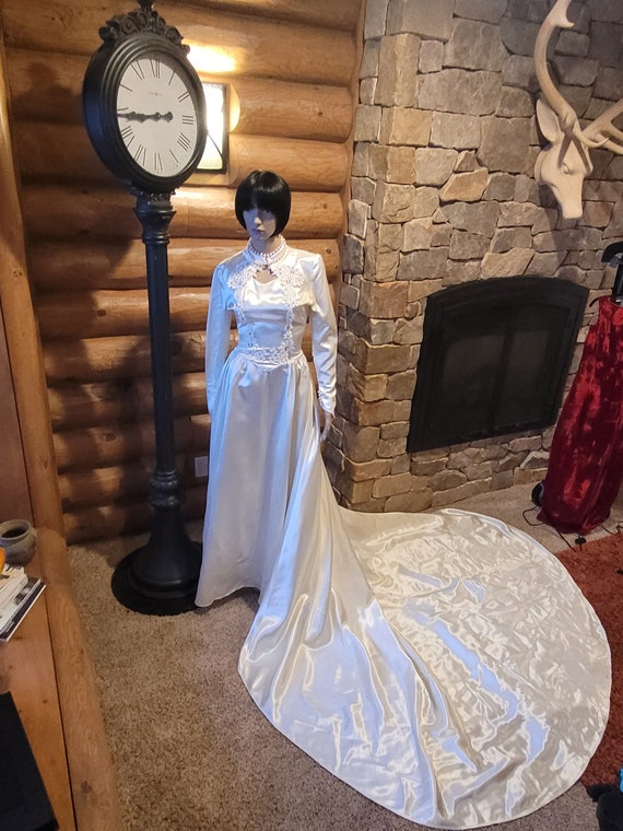Vintage Custom Made Wedding Gown