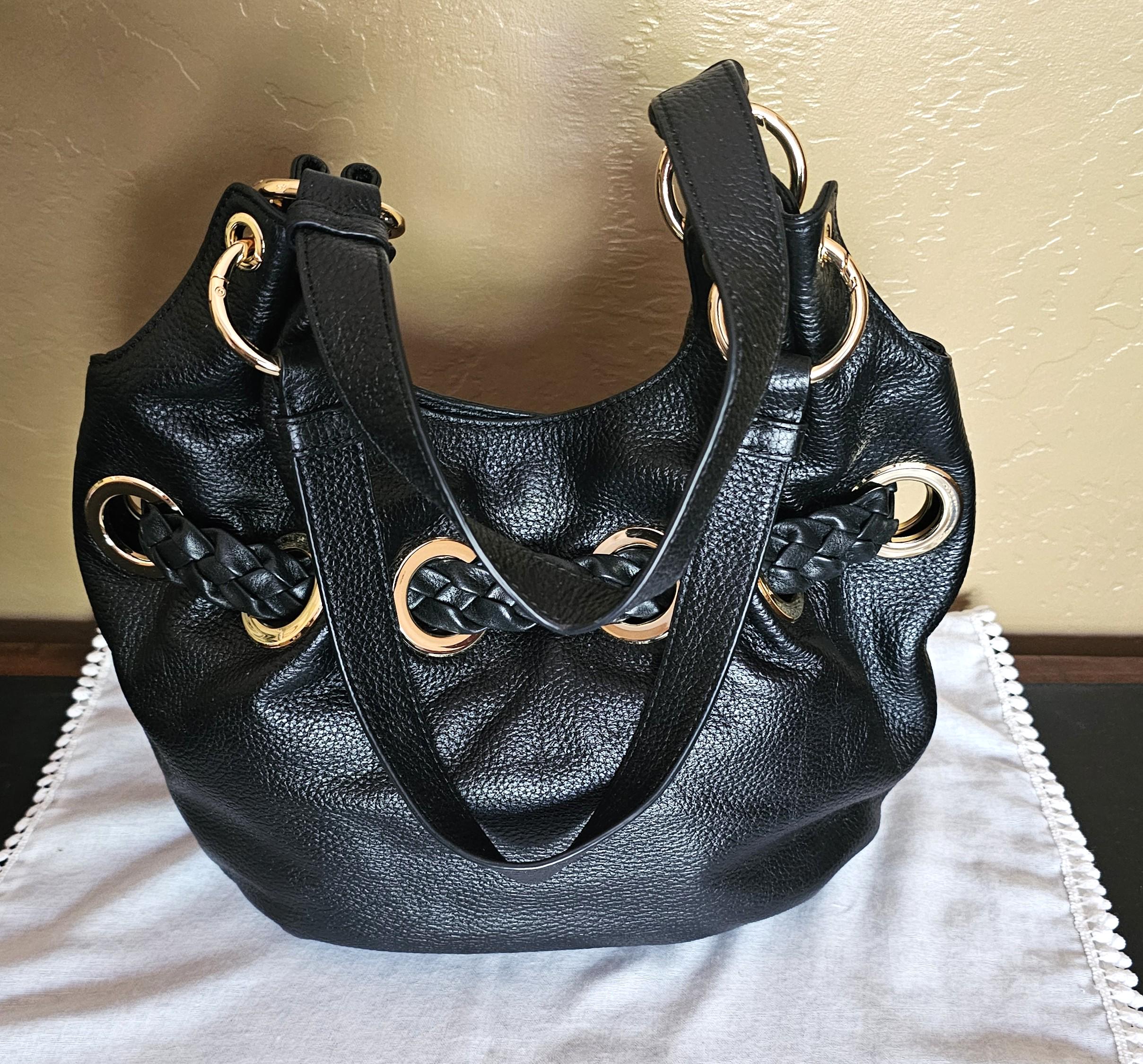 Black knot Michael Kors bag Pre-Loved Michael Kors Quilted Sloan Shoulder Bag in Black  main image 3