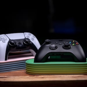 6 Ring Phantom Controller Pedestal for Xbox & PlayStation 5 | Modern Controller Display Stand