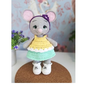 Mouse Margot, PDF pattern, amigurumi, crochet toy