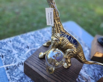 Gold dinosaur touch lamp