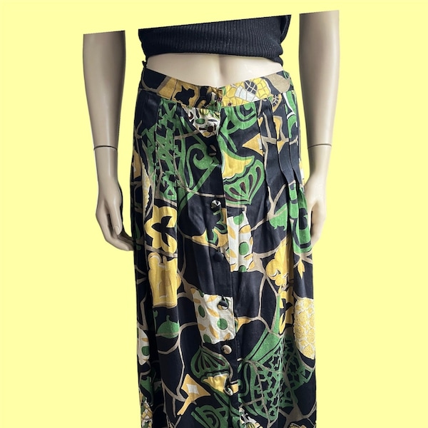 Vintage printed pleated long boho maxi gypsy green black buttondown skirt / bohostyle 2000sfashion festival goth/  EU S M  US 6 8