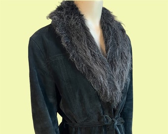 Vintage black suede leather jacket removable fake fur collar / parisian frenchstyle festival bohchic / EU S M US 6 8