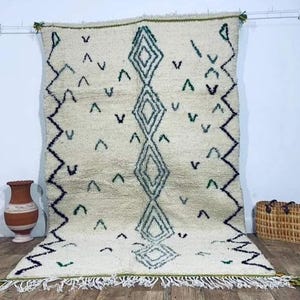 Vintage Beni Ourain Rug: Handmade Moroccan Berber Wool Carpet (4.6 ft x 8.5 ft)