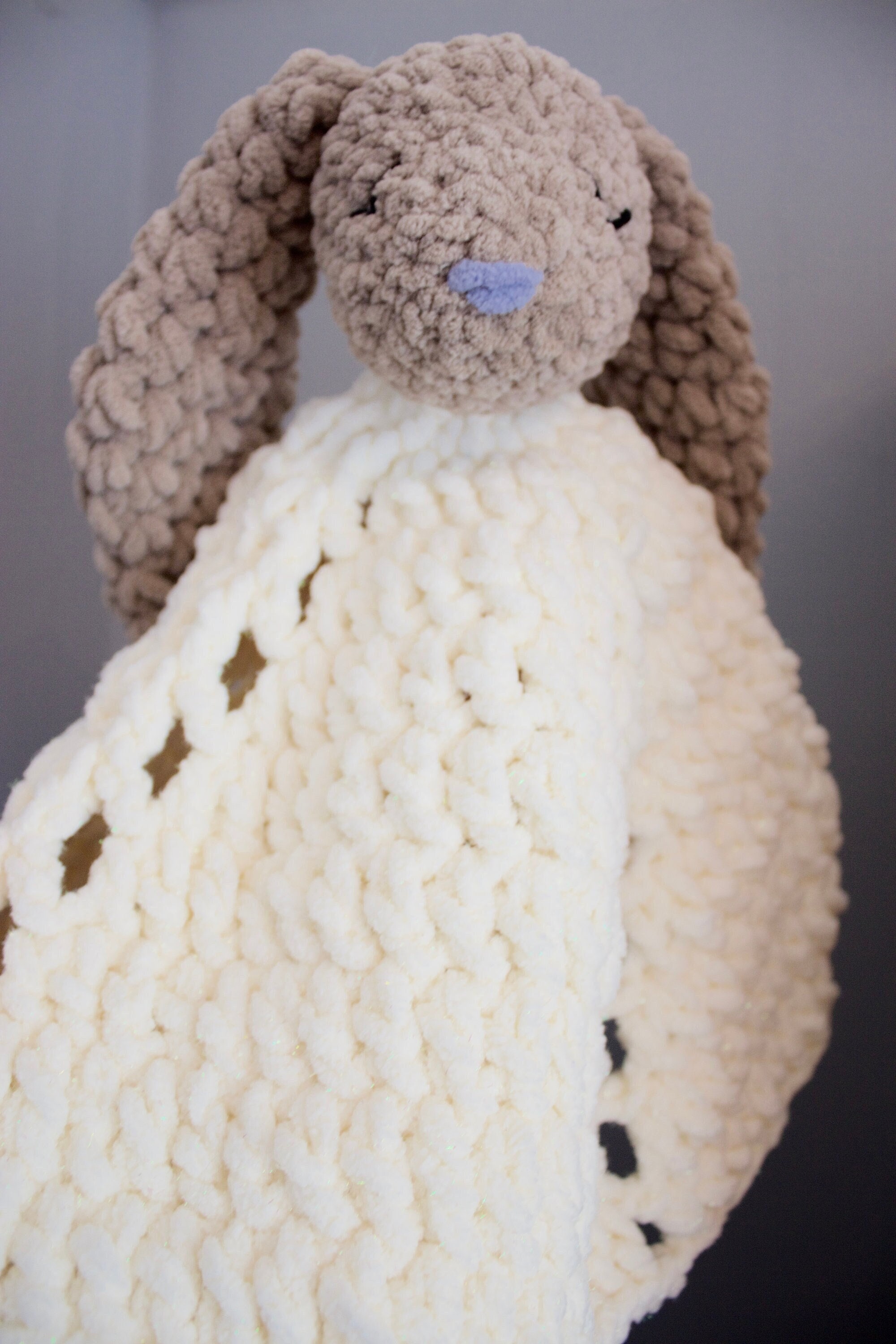 Bernat Baby Velvet Yarn 10.5 Oz. 300 Gram 492 Yard Skein Color 86036 Vapor  Gray Knit Crochet Crafts Needlework 