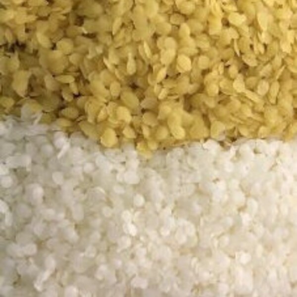 White or Yellow Organic Beeswax Pellets