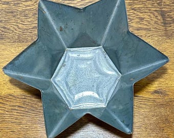 Star Cake Pan Vintage Baking Mold Primitive Farmhouse Decor