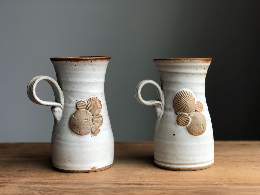 2 Small Vintage Wagner Shell Vases - Etsy