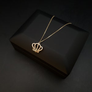 18K Echtgold Diamant Krone Halskette, Krone Anhänger, Prinzessin Krone, bestes Geschenk für sie, Geburtstagsgeschenk, Charme Halskette