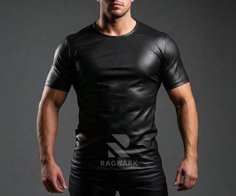 Herr-T-shirt i svart fårskinn: Handgjord slim fit-tröja bild 1